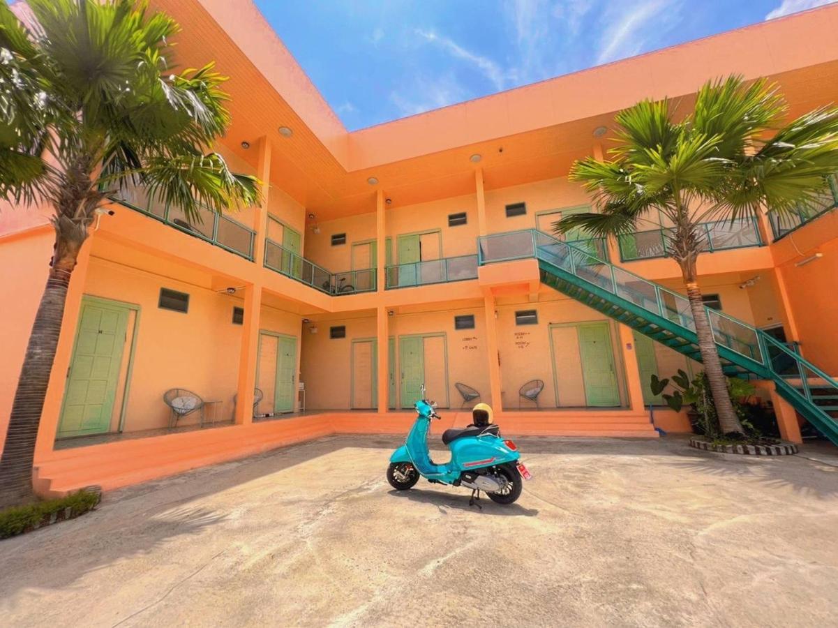 Alley51 Hotel Surat Thani Exterior photo