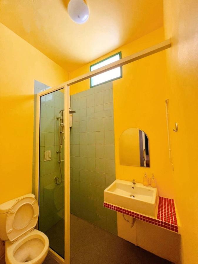 Alley51 Hotel Surat Thani Exterior photo