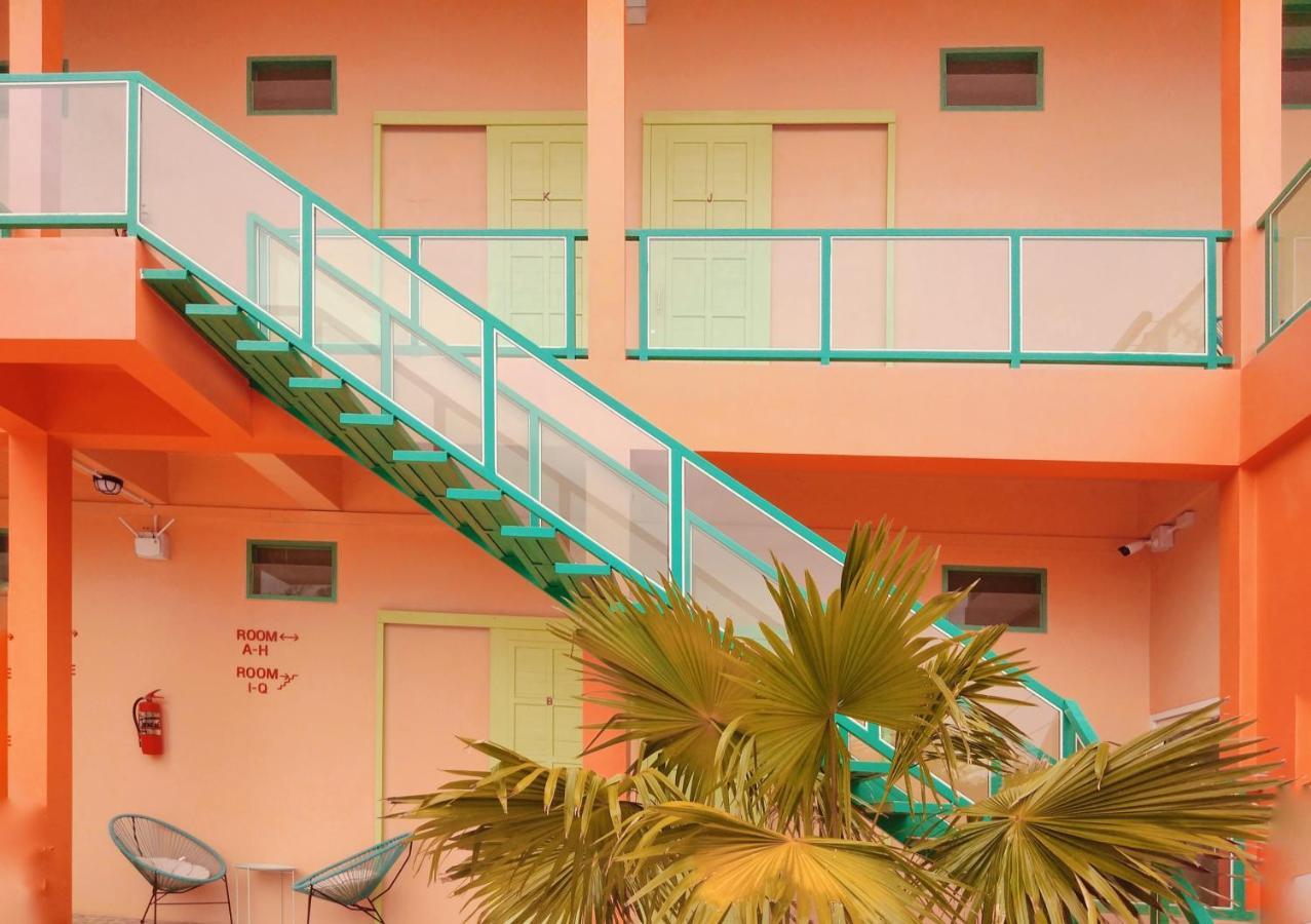 Alley51 Hotel Surat Thani Exterior photo